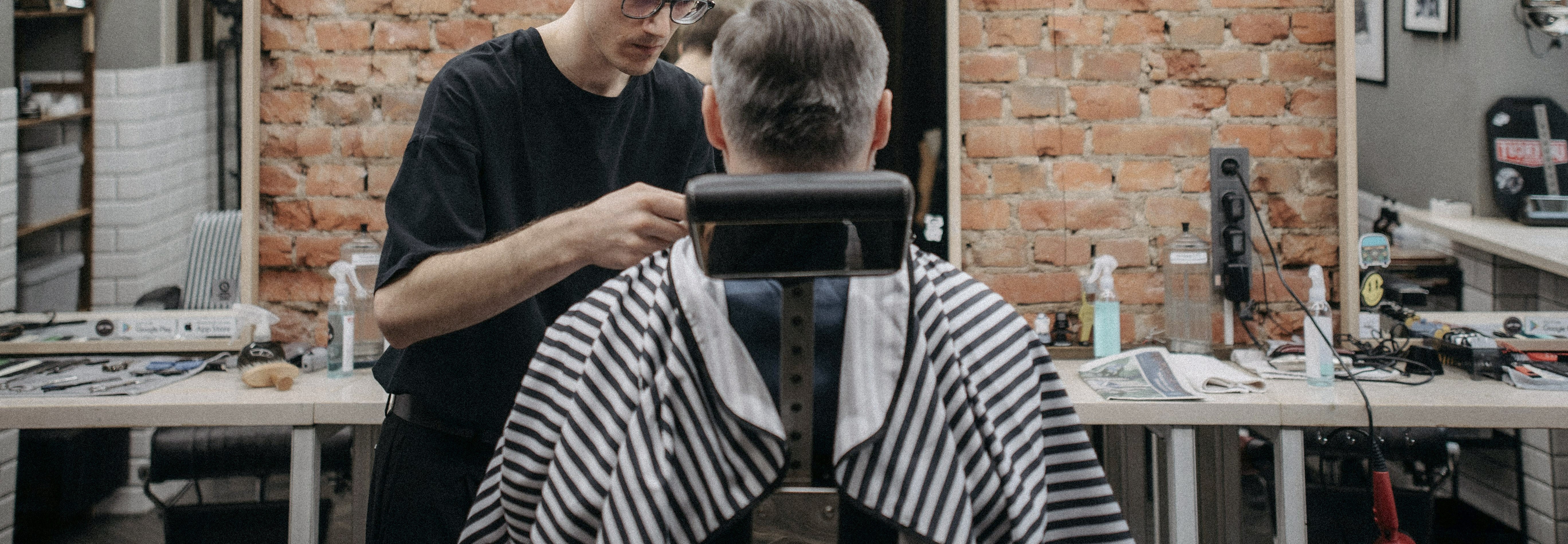 Professional men's haircut and grooming service at Fleur Roz in Sharjah